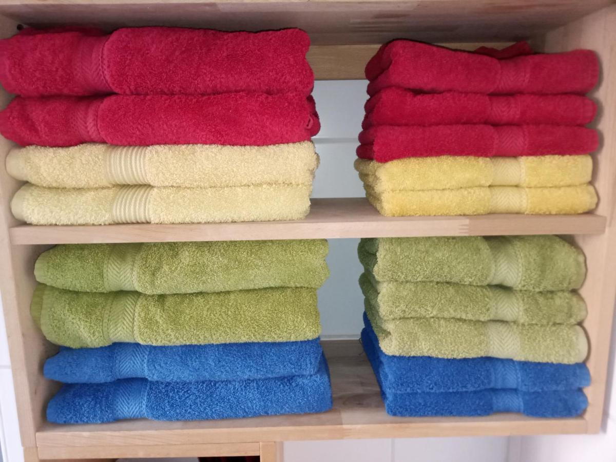 Familiensuite, Zwei Zimmer, Mitbenutzung Von Kuche Und Bad Rott Ngoại thất bức ảnh